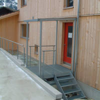 Passarelle Brücke Geländer Dach Treppe