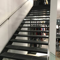 Metalltreppe Stahltreppe Blechtritte mit Fliesen Gstaad Zweisimmen Spiez Thun Bern Berner Oberland von Niederhäusern AG Metall- und Stahlbau Erlenbach Vonag
