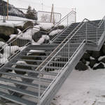 Treppe mit Gitterroststufen Gstaad Zweisimmen Spiez Thun Bern Berner Oberland von Niederhäusern AG Metall- und Stahlbau Erlenbach Vonag