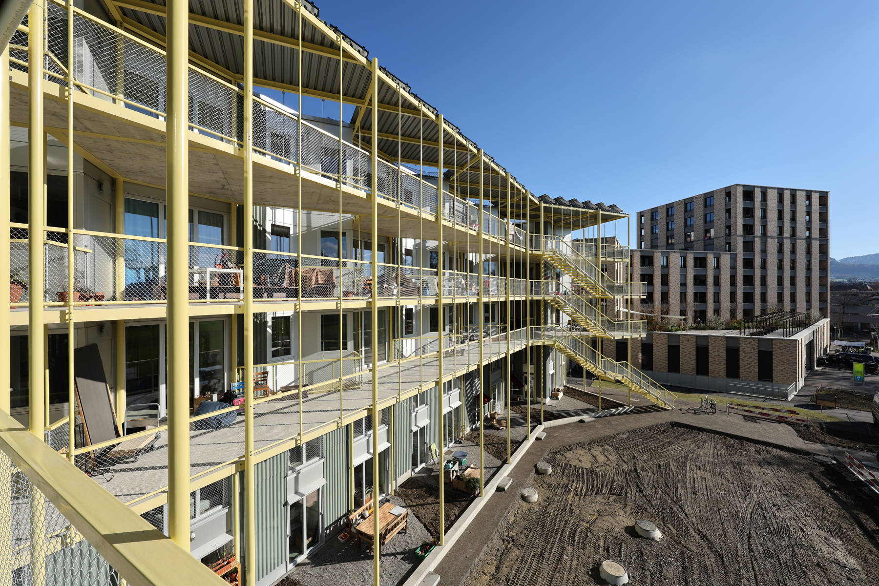 Balkonanbau Stahlbau Geländer Treppe Bern Thun Spiez